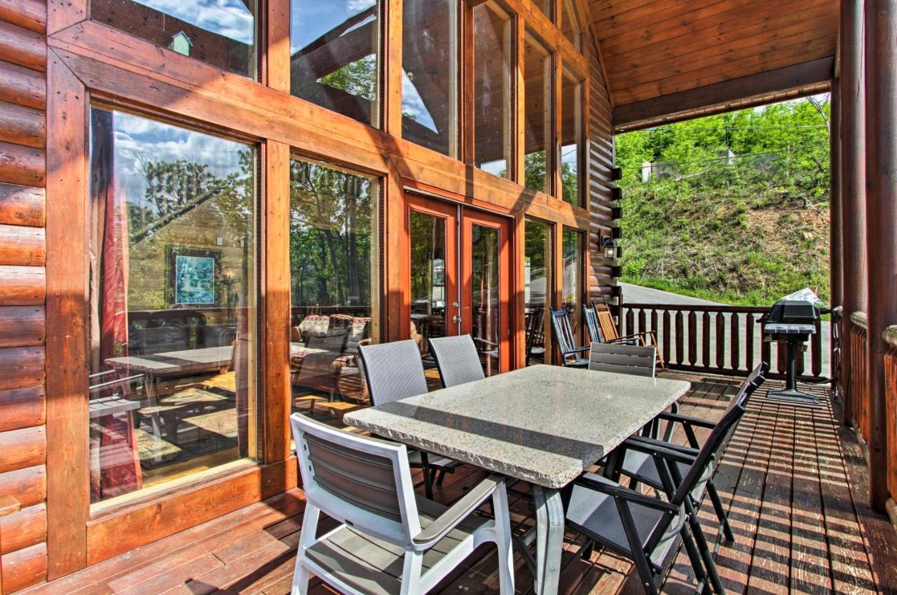 Expansive Gatlinburg Cabin Hot Tub, Deck And Grill! Exteriör bild